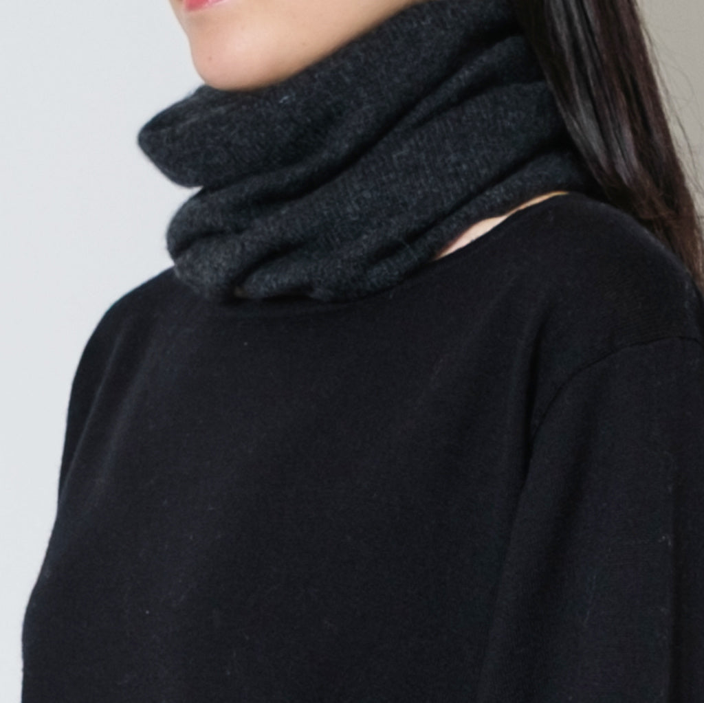 F-I-Y Cashmere Lightweight Neck Warmer